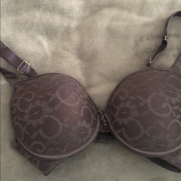 Size 34D underwire lace bra - Picture 1 of 3